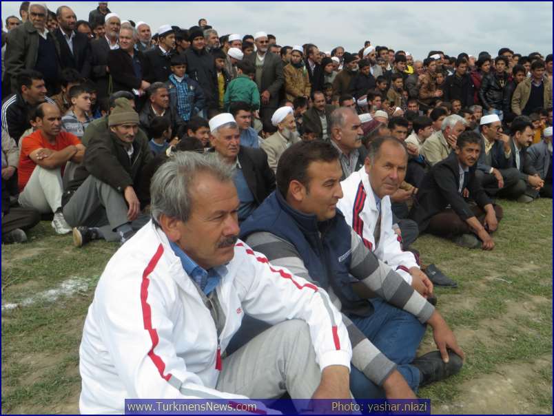 5 Farvardin 47 - مسابقات کشتی ترکمنی (گؤرش) در دهکده توریستی آق‌قلا برگزار شد