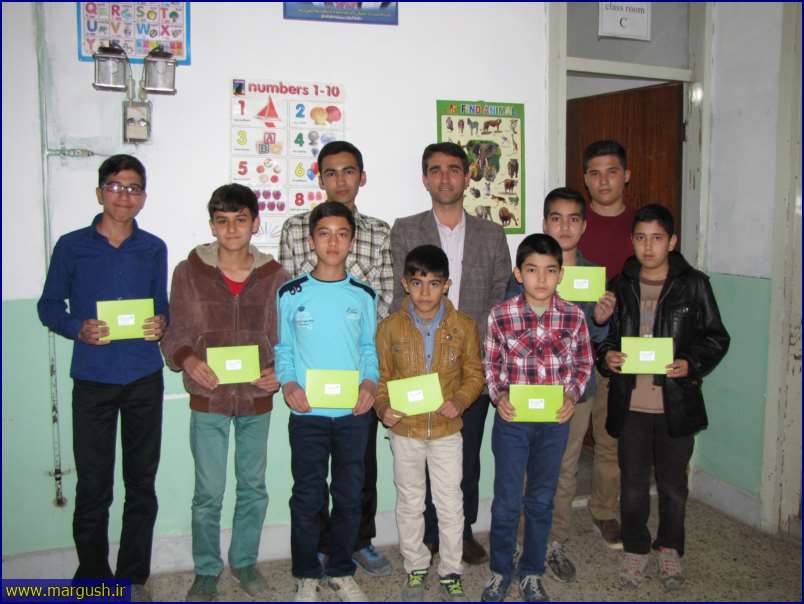 Nashr Zaban 1 Copy - اهدای هدایا به زبان‌آموزان برتر / مصاحبه با مدیر آموزشگاه نشر زبان